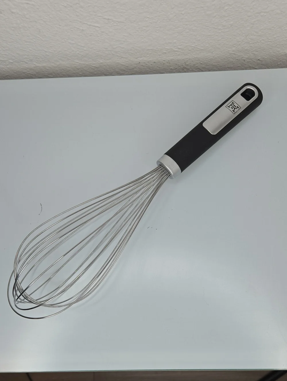 4 Piece Baking/Cooking Set Whisk, Measuring Cups, Citrus Press, Mesh Strainer